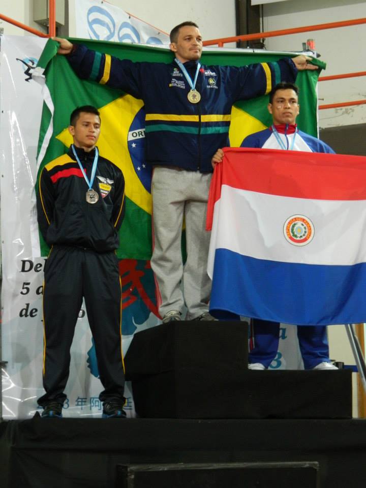Daniel-Dionisio-Sanda-Wushu-Medalha